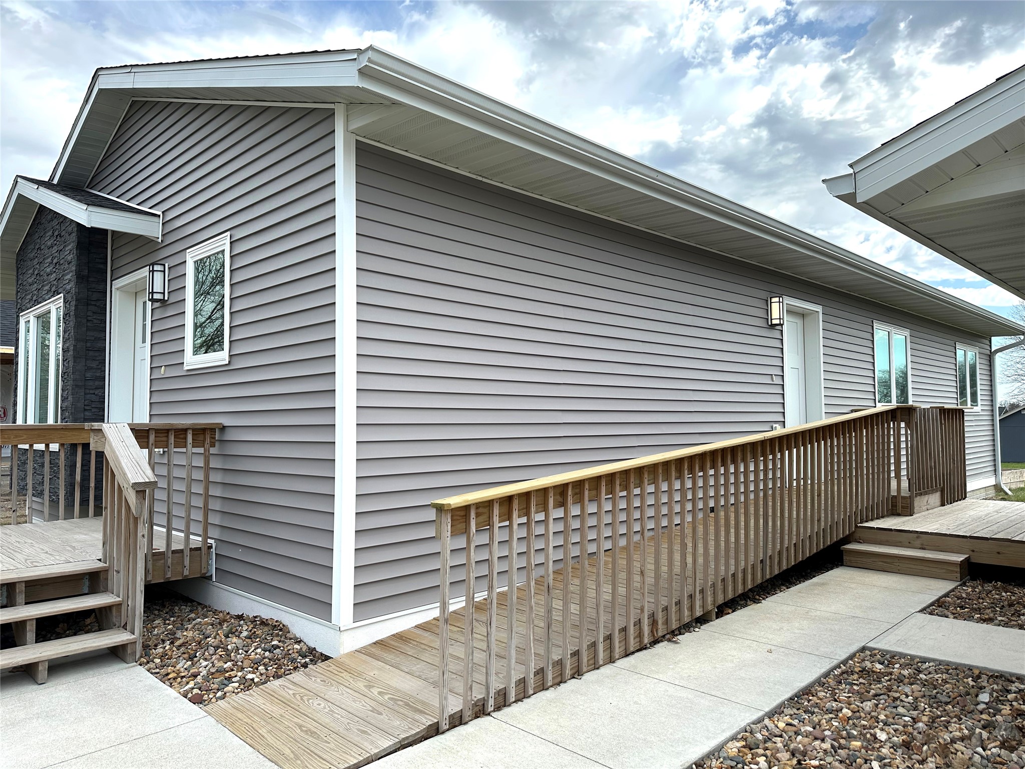 608 E Washington Street