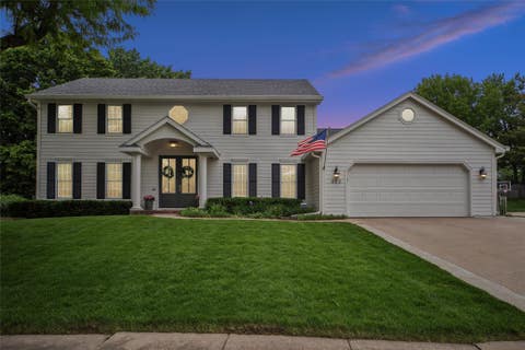 Homes For Sale - 422 46th Place<br/> West Des Moines, IA 50265