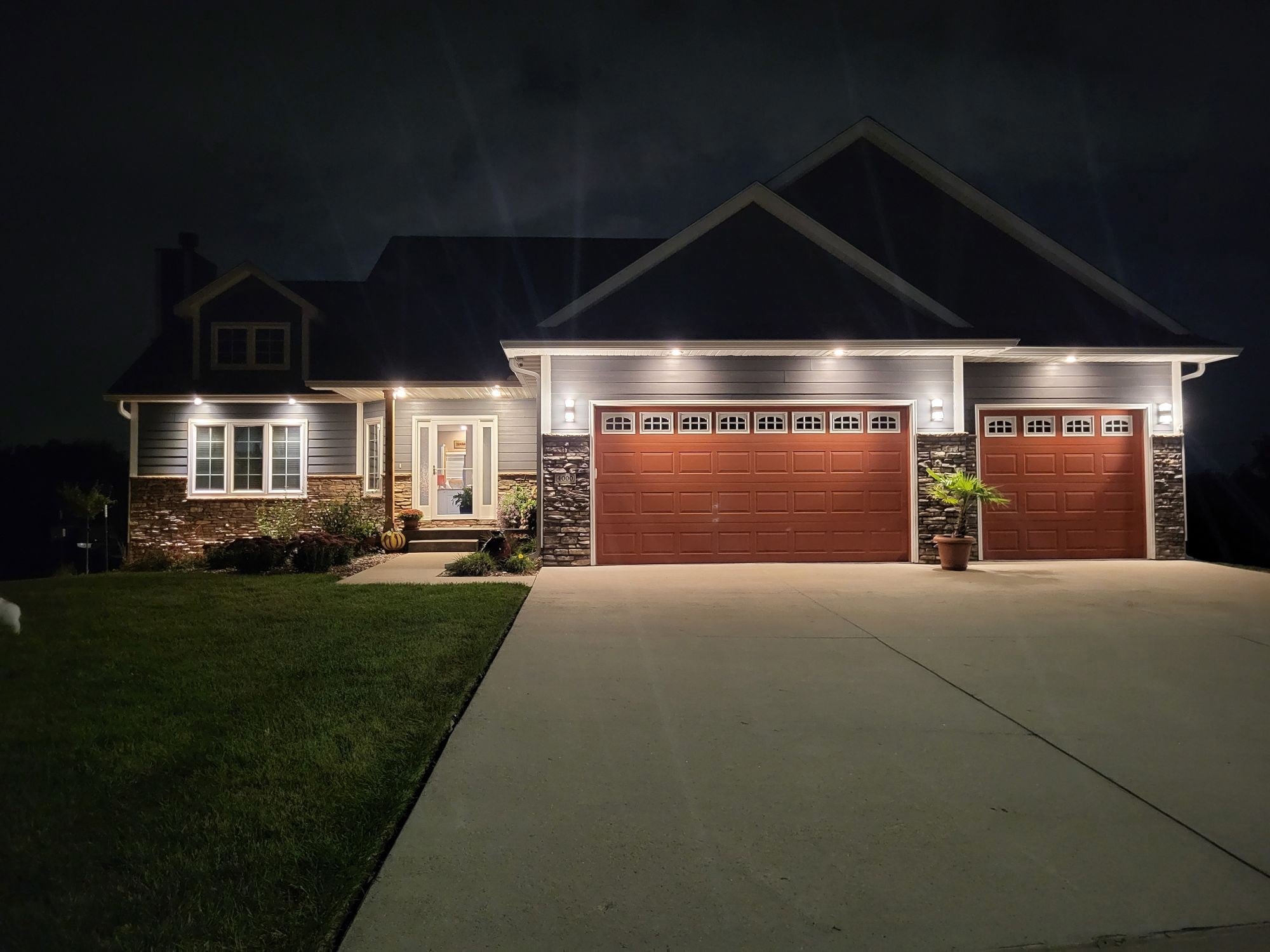 4000 Lakeland Court