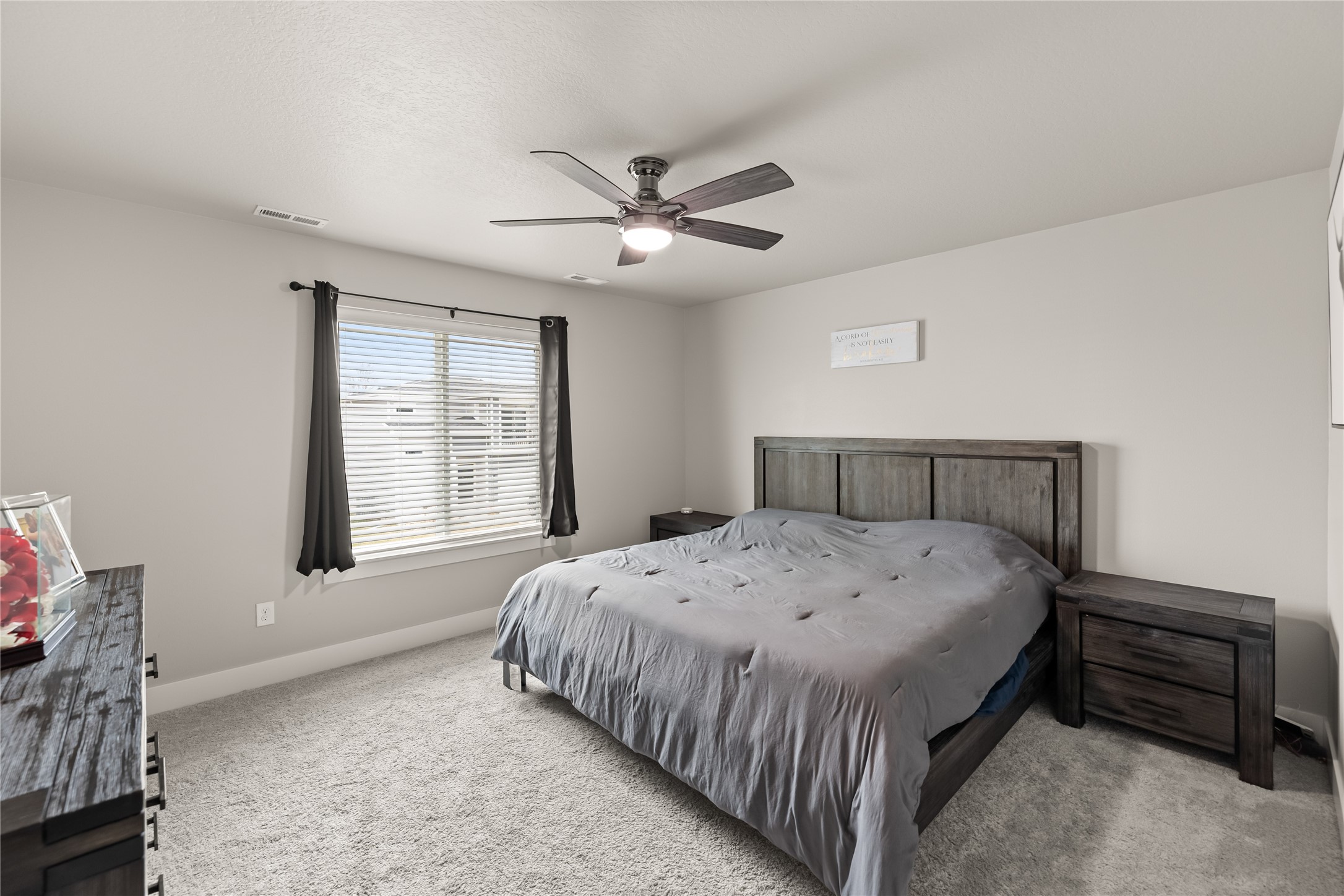 17127 Blue Sage Lane, Urbandale, Iowa image 22