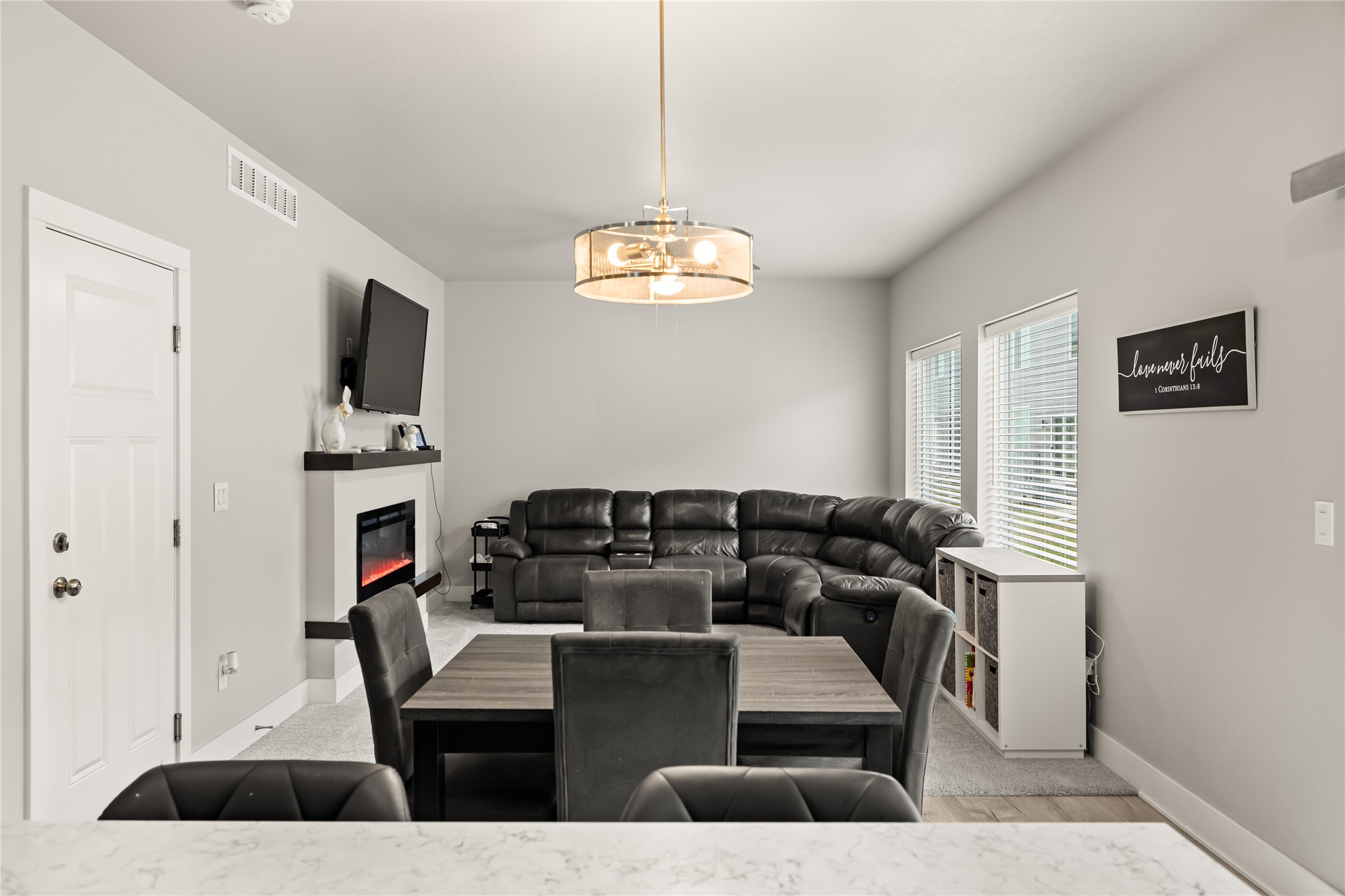 17127 Blue Sage Lane, Urbandale, Iowa image 10