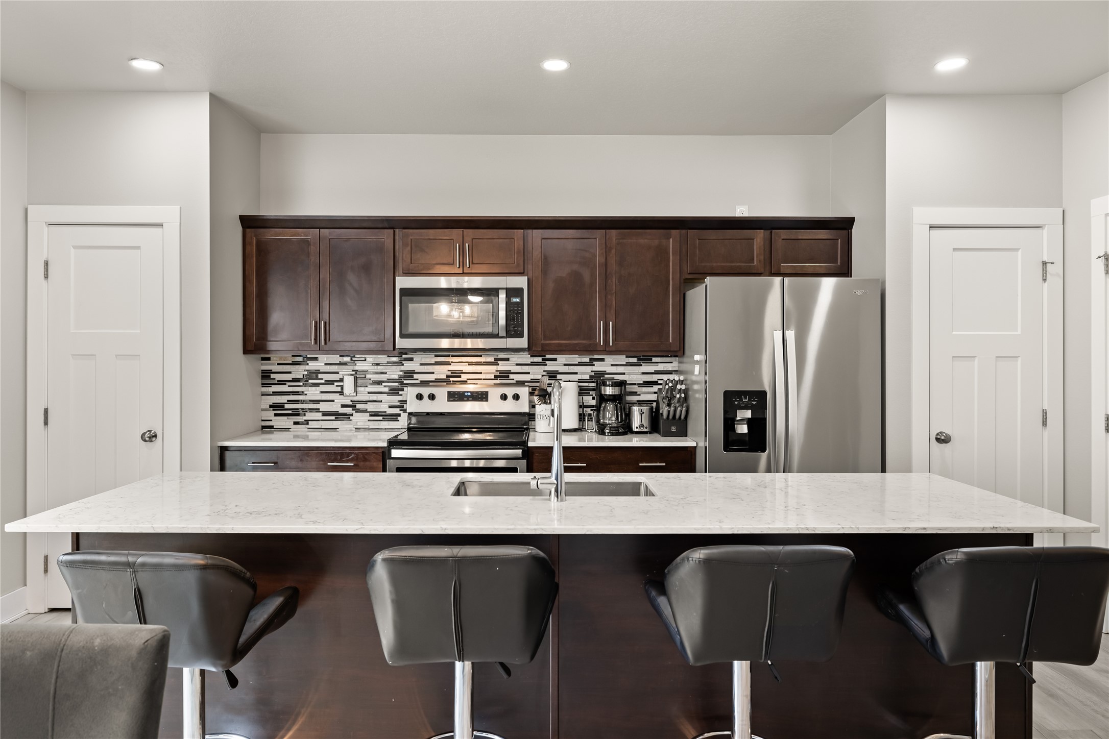 17127 Blue Sage Lane, Urbandale, Iowa image 6