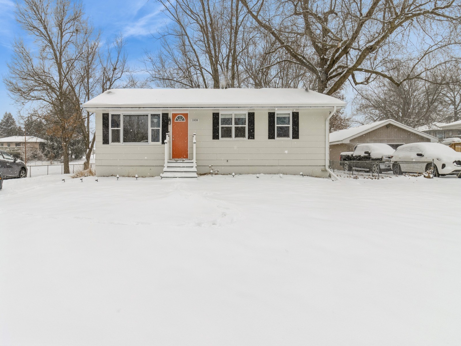 1808 W 5th Avenue, Indianola, Iowa image 1