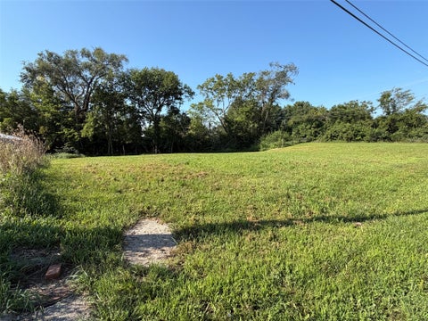 Vacant Land For Sale - 1202 E Pleasant Street<br/> Marion County, Knoxville, IA 50138