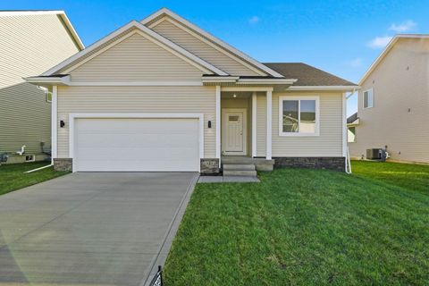Homes For Sale - 14242 Northpark Drive<br/> Dallas County, Urbandale, IA 50323