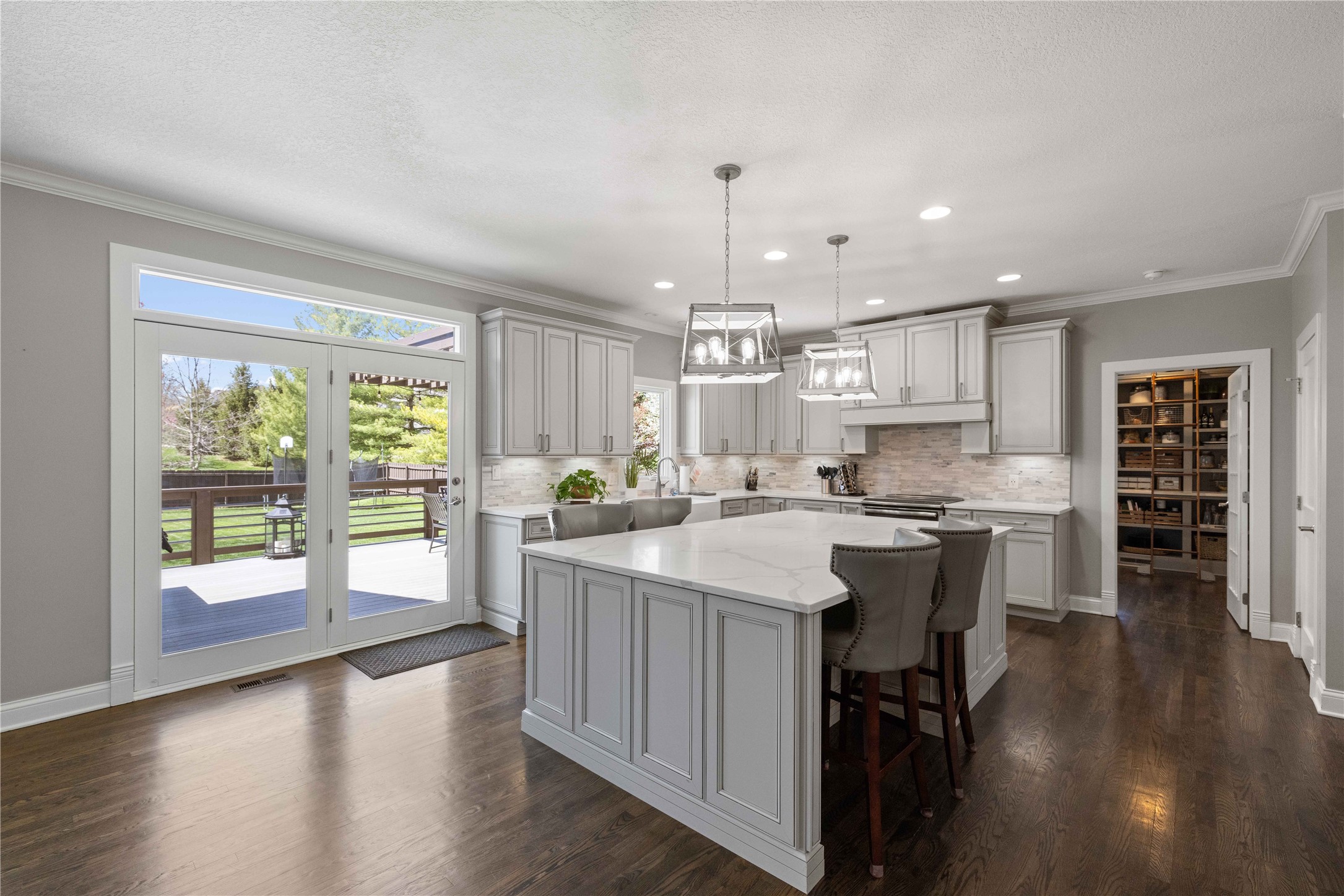 3114 152nd Street, Urbandale, Iowa image 2