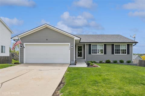Homes For Sale - 7018 Three Lakes Parkway<br/> Des Moines, IA 50320