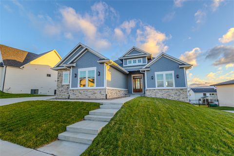 Homes For Sale - 3927 Westgate Parkway<br/> Clive, IA 50325