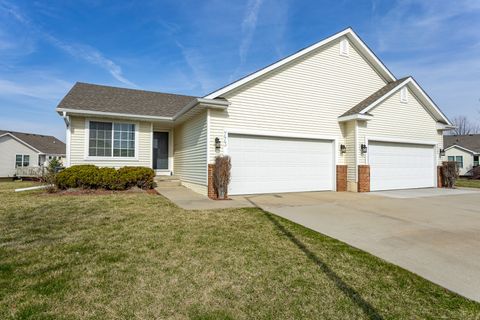 Condo For Sale - 773 SE Willow Brook Court<br/> Waukee, IA 50263
