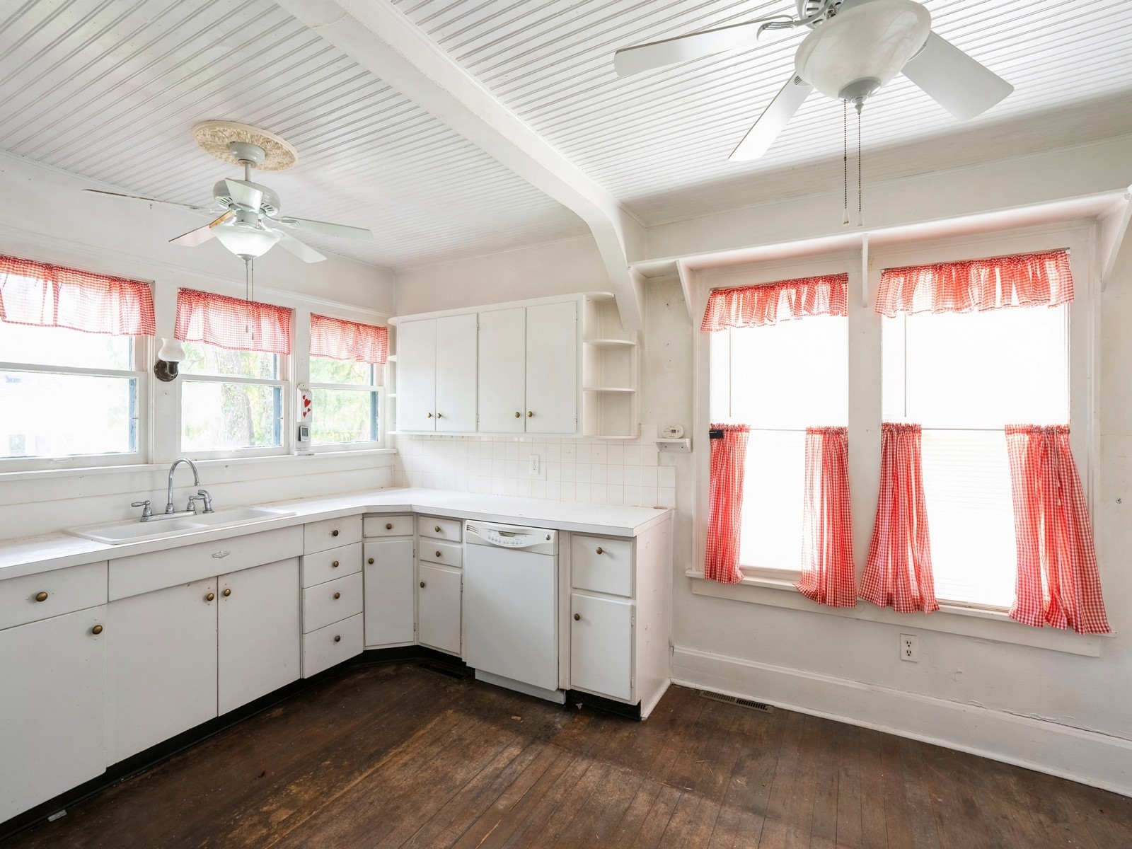 325 W 8th Street, Newton, Iowa image 10