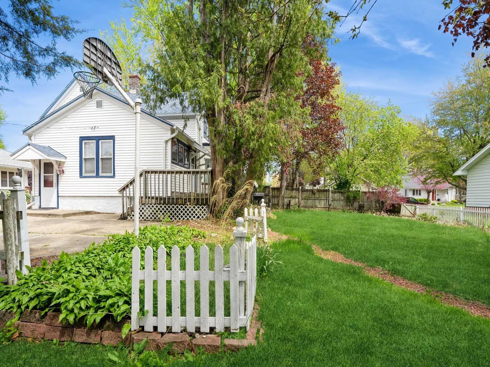 325 W 8th Street, Newton, Iowa image 27