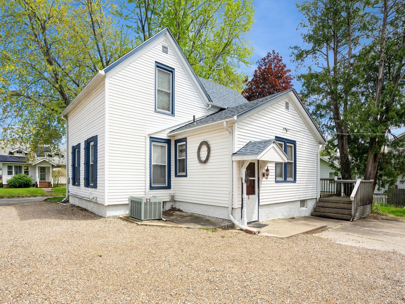 325 W 8th Street, Newton, Iowa image 23