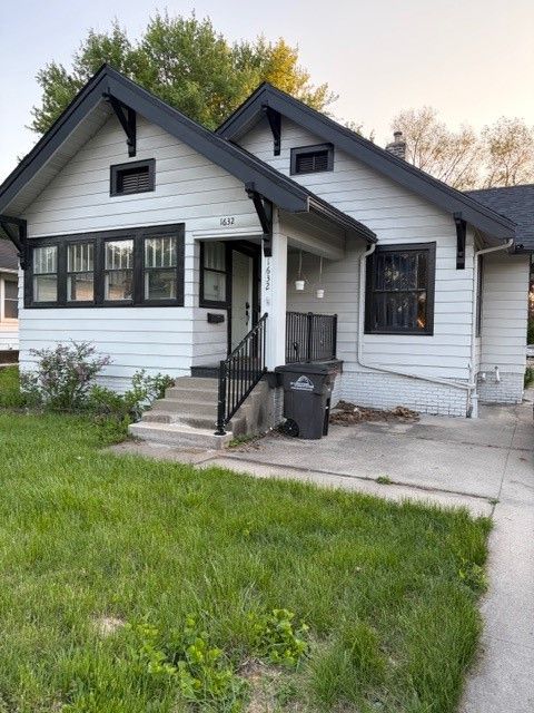 Homes For Sale - 1632 E 14th Street<br/> Des Moines, IA 50316
