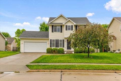 Homes For Sale - 123 Dooley Court<br/> Altoona, IA 50009