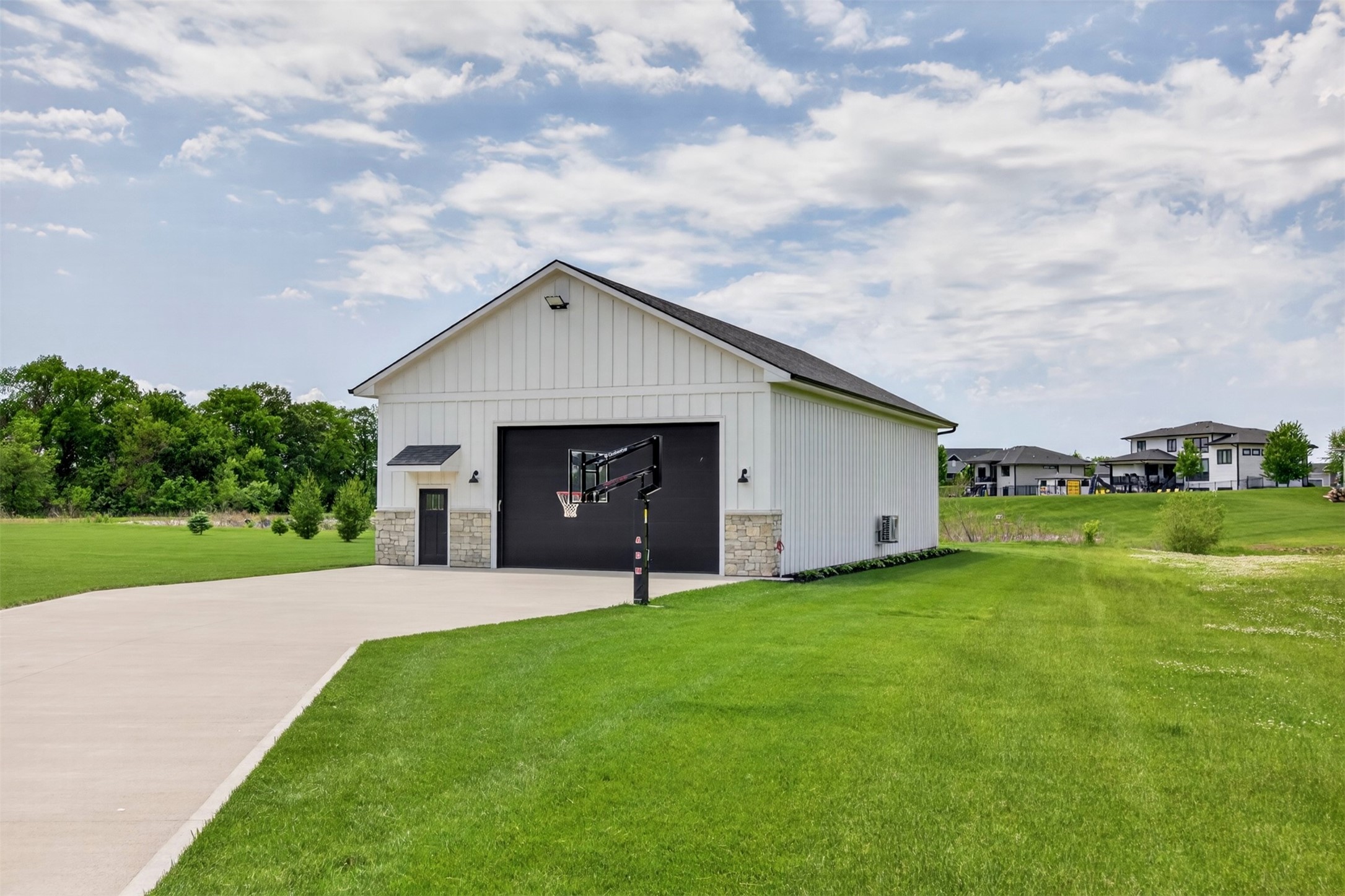 24913 Covenant Lane