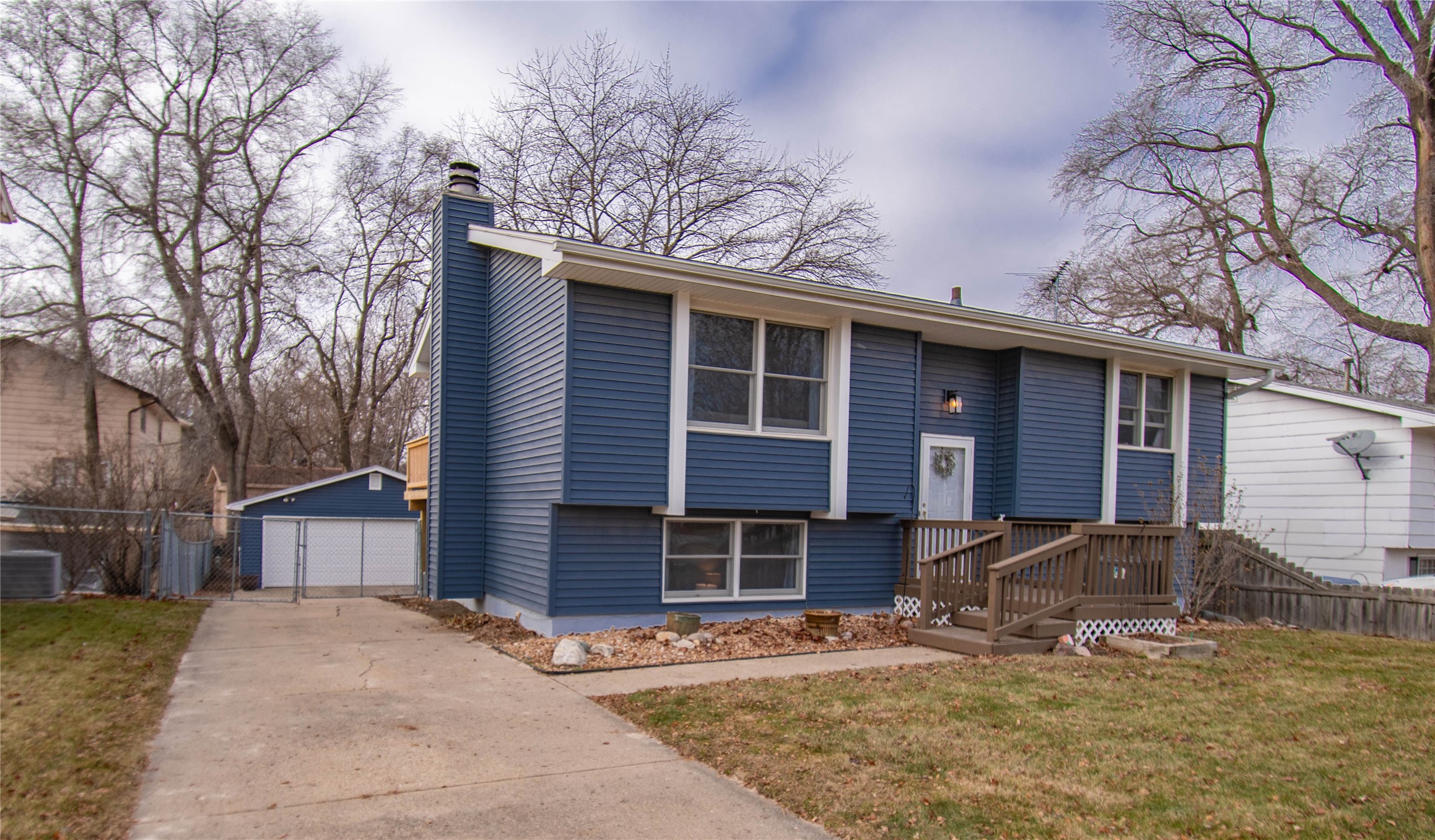 6012 SW 12th Street, Des Moines, Iowa image 2