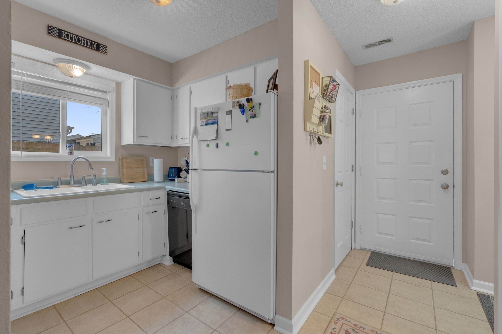317 E 22nd Street, Newton, Iowa image 3