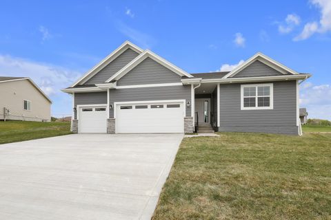 1800 Lakeview Drive Pella IA 50219