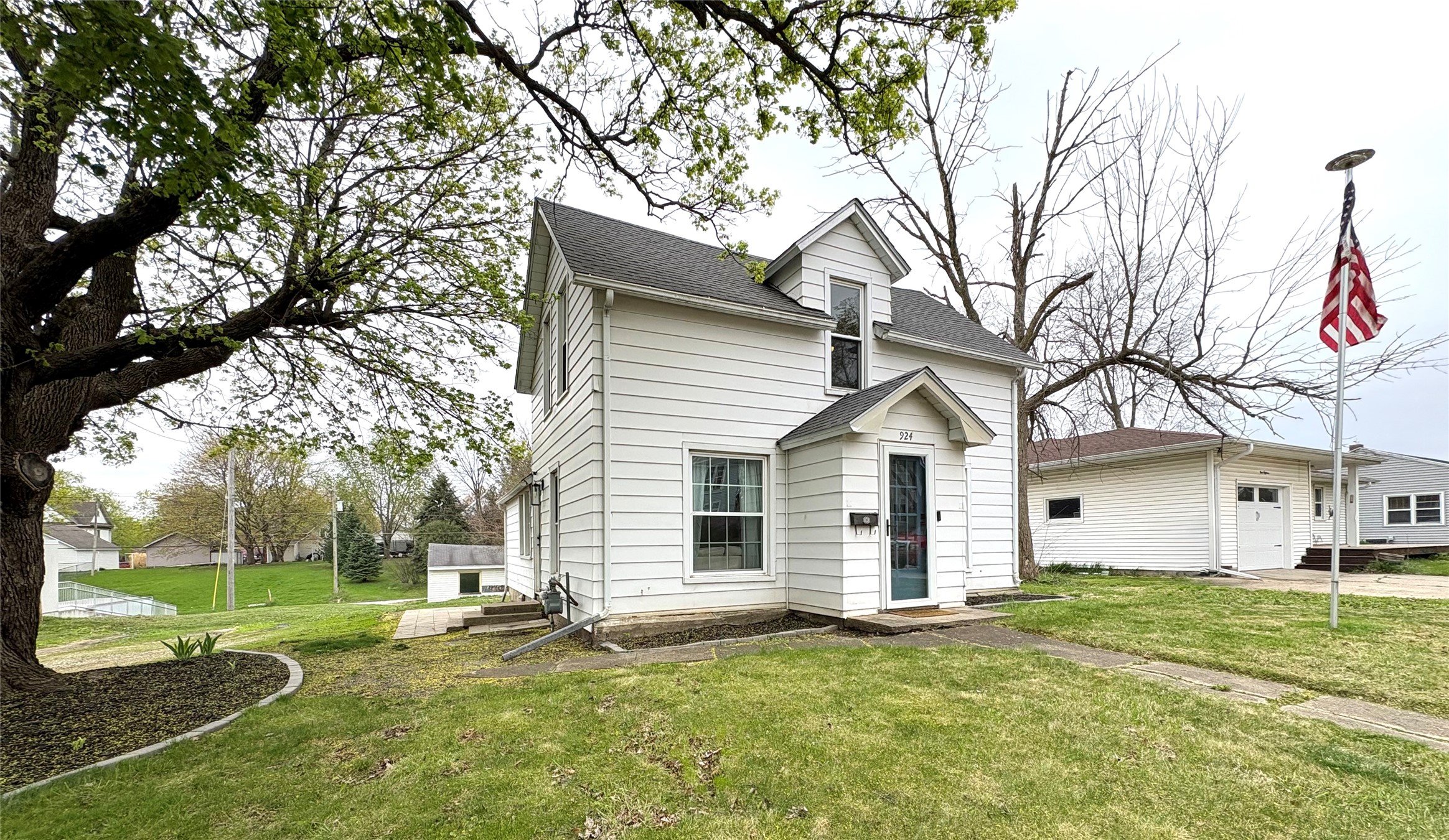 924 Broad Street, Story City, Iowa image 1