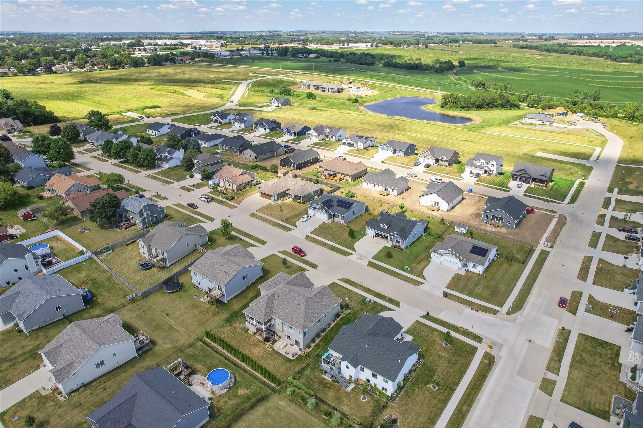 Photo 1 of 5 — 858 E 26th Street N, Newton, IA 50208