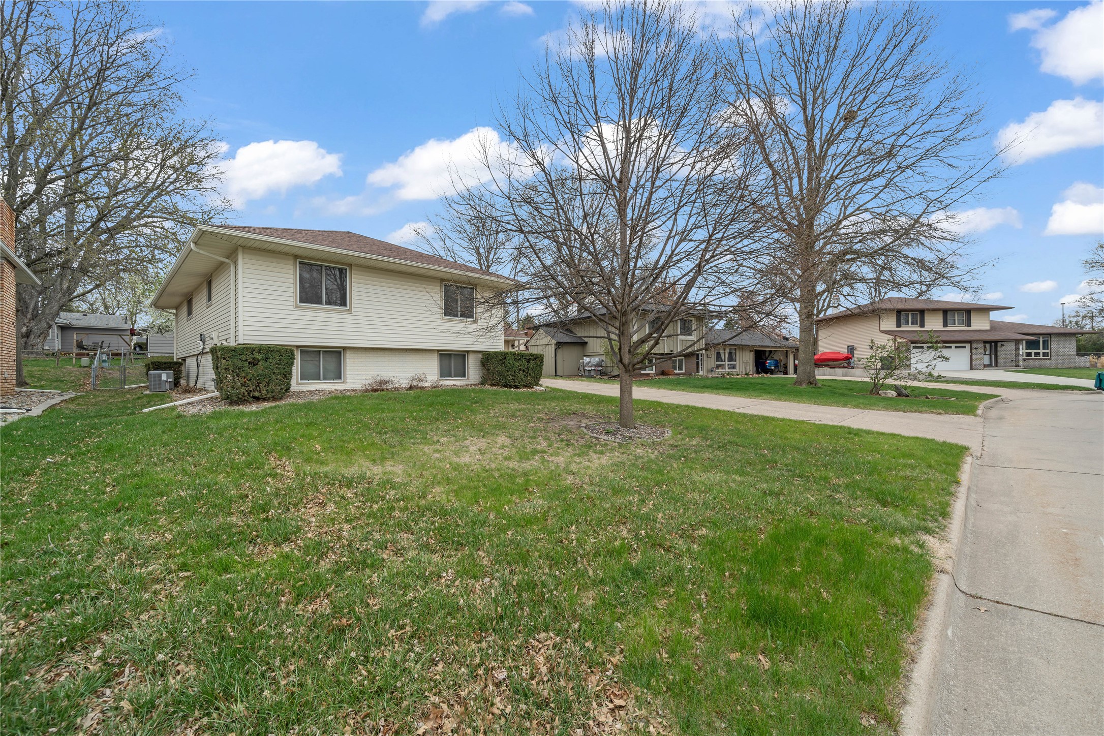 305 NW Bramble Road, Ankeny, Iowa image 2