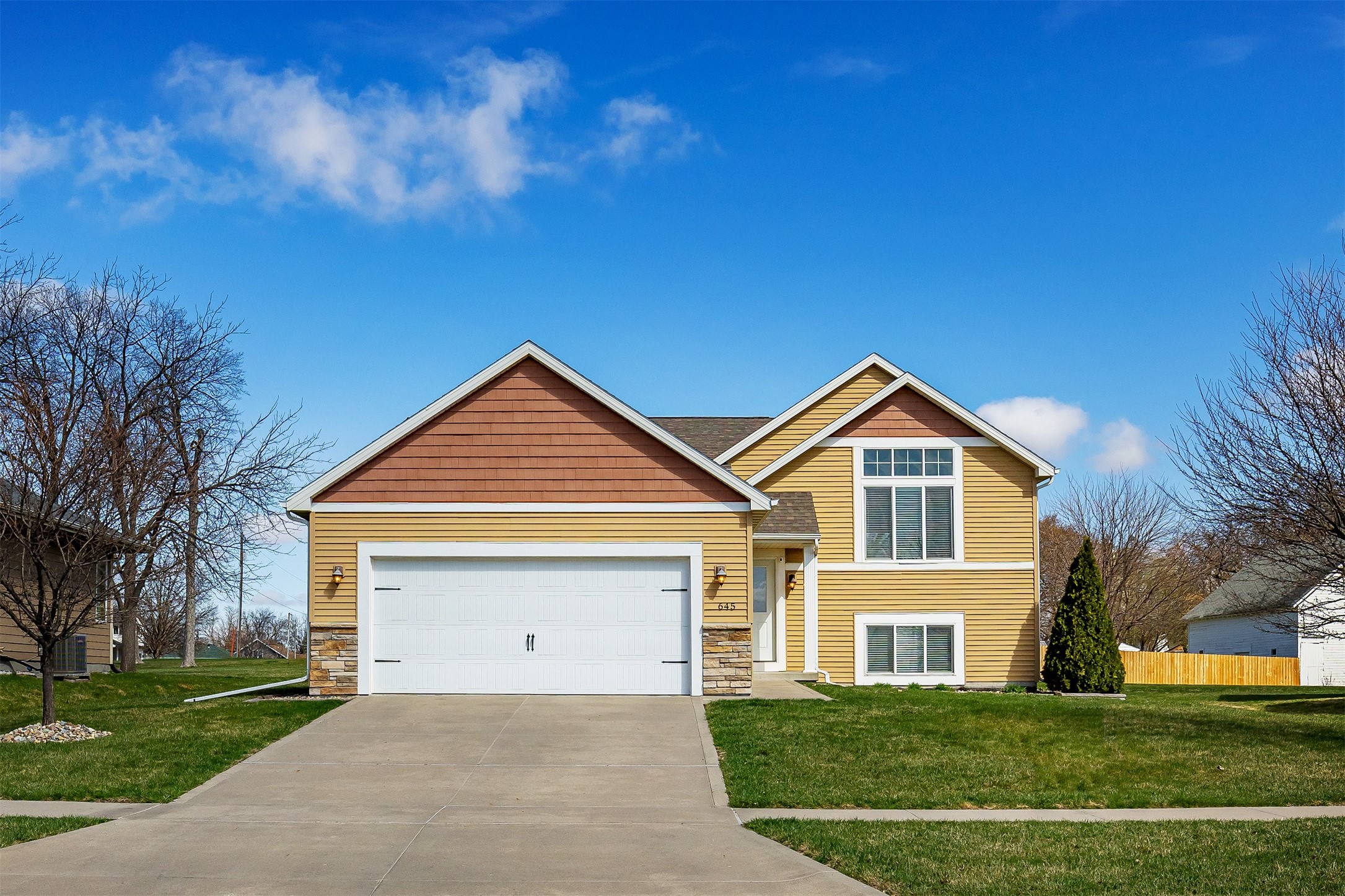 645 Northview Drive, Waukee, Iowa image 2