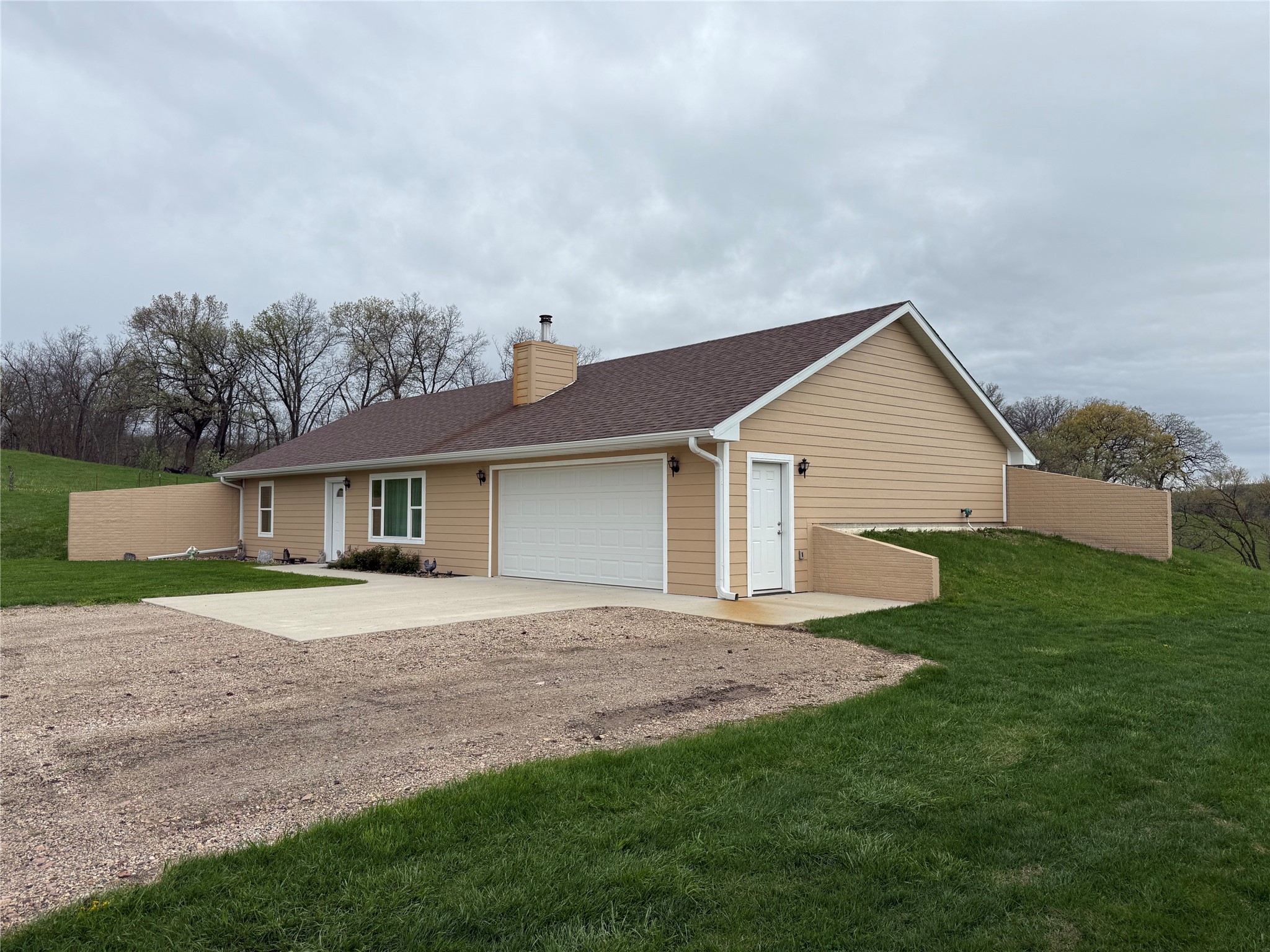 3175 Pheasant Run Trail, Peru, Iowa image 14