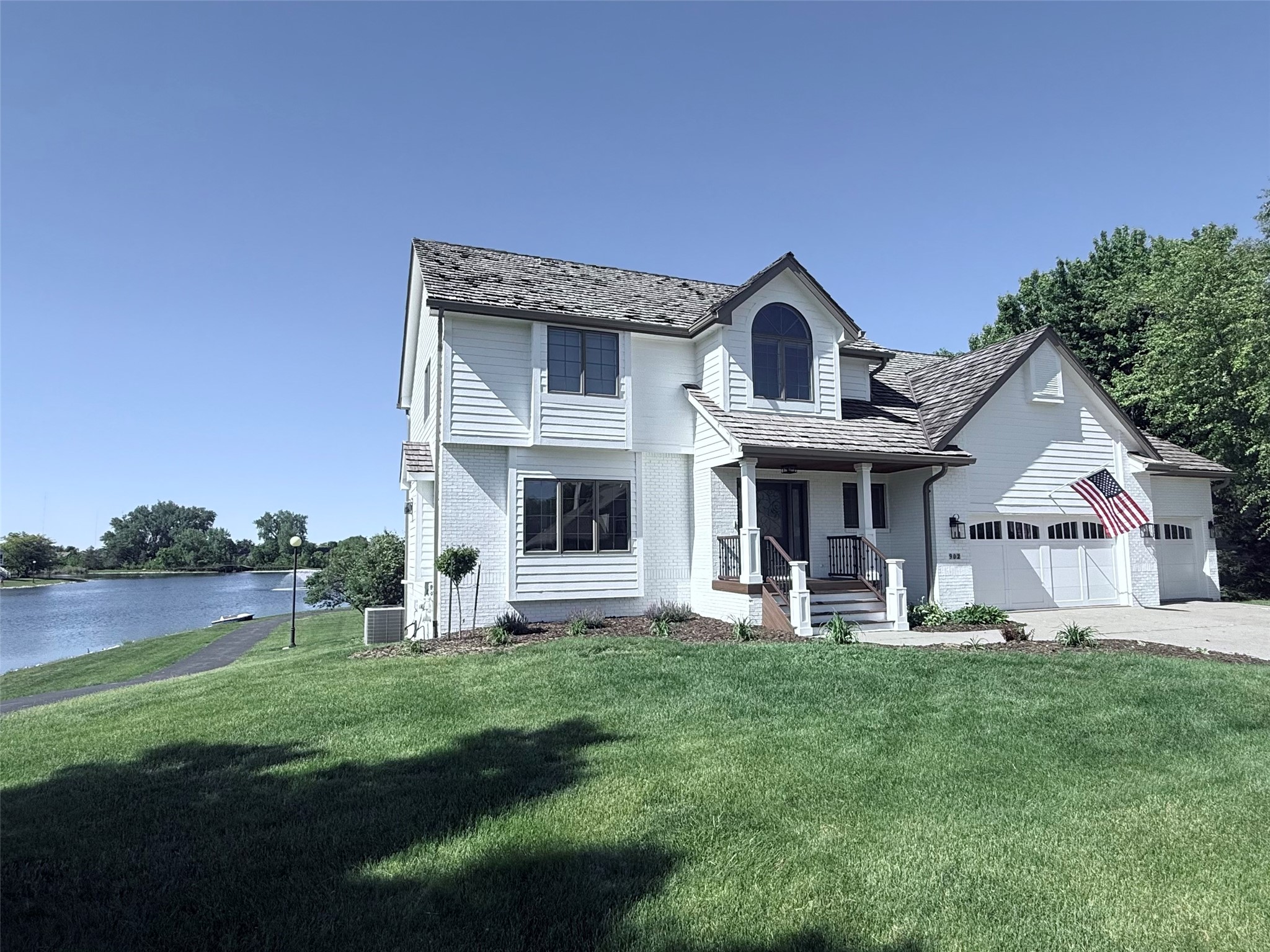 Photo 1 of 35 — 902 NE Lake View Drive, Ankeny, IA 50021
