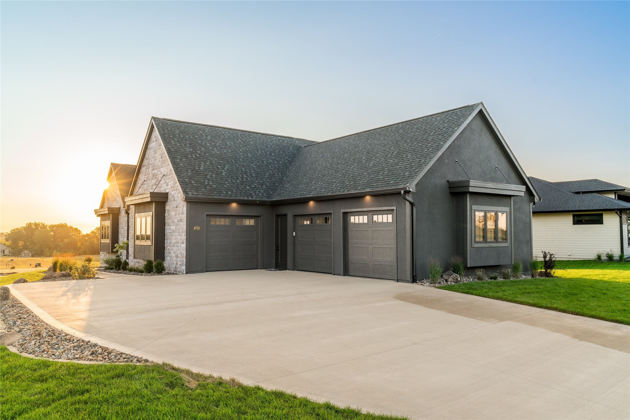 4735 Centennial Boulevard