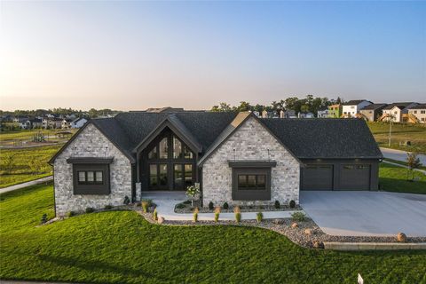 4735 Centennial Boulevard Urbandale IA 50323