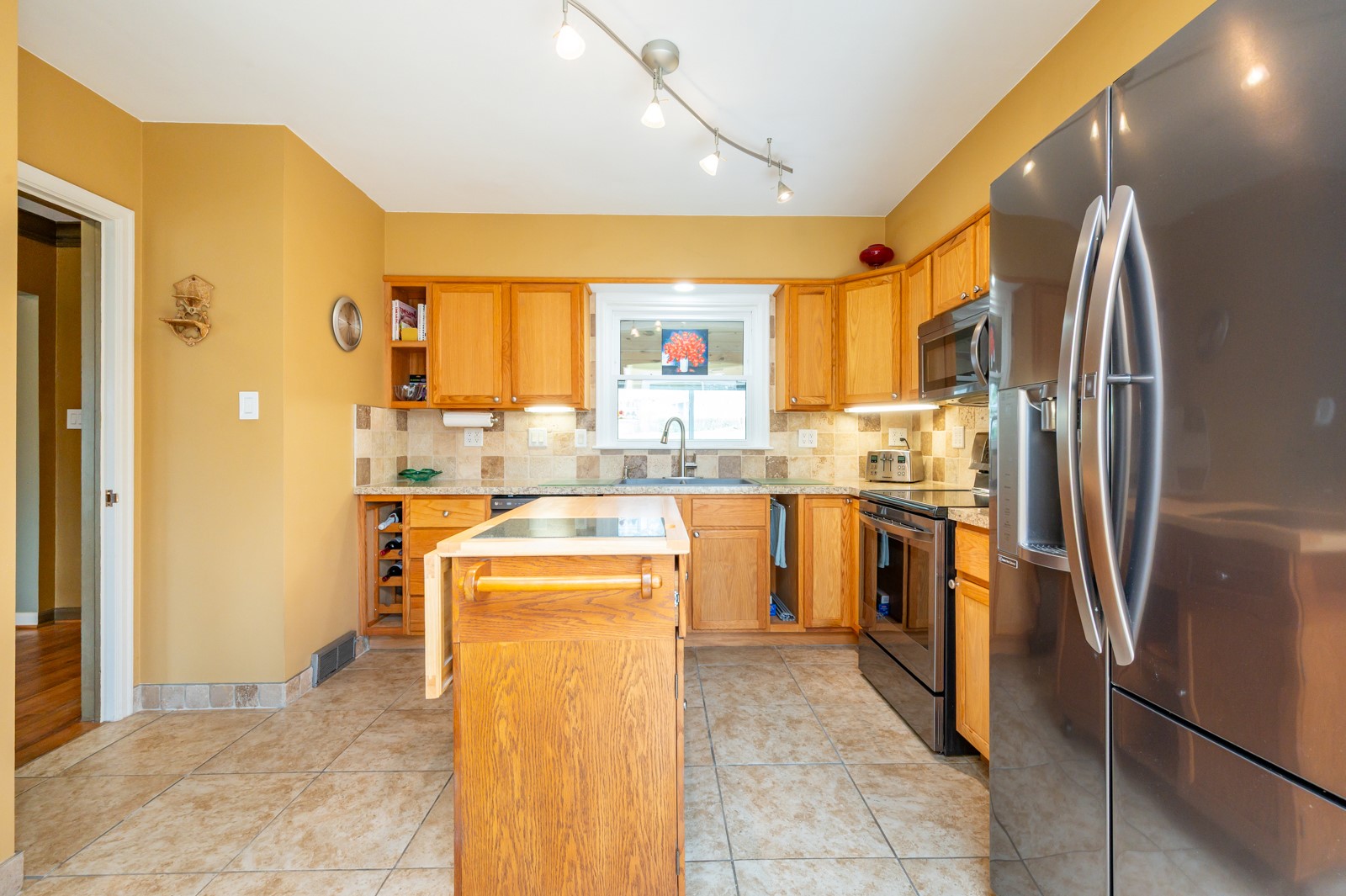 693 61st Street, Des Moines, Iowa image 7