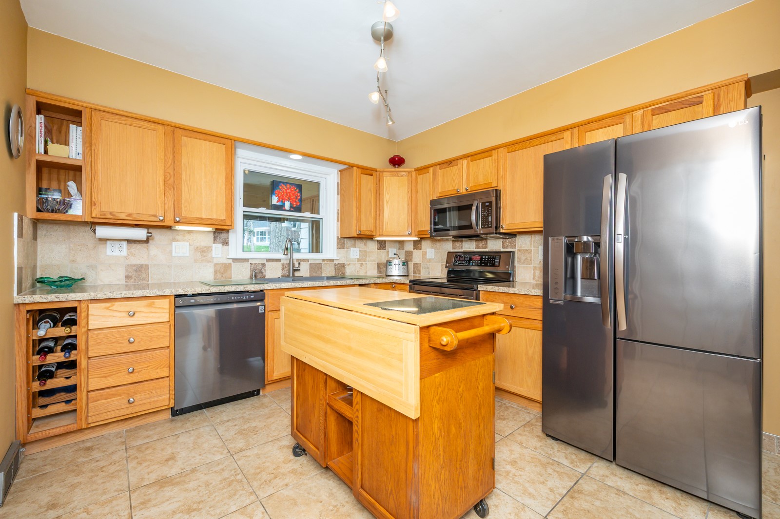 693 61st Street, Des Moines, Iowa image 8