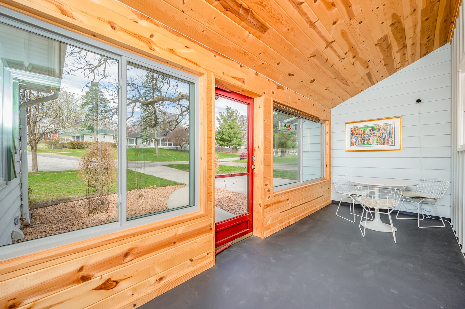 693 61st Street, Des Moines, Iowa image 2