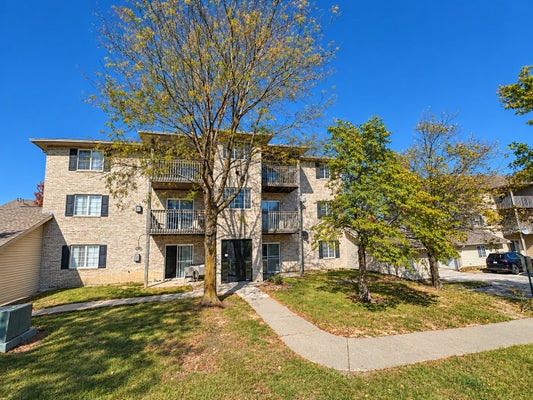 10121 SUTTON DR UNIT 10, URBANDALE, IA 50322 - Image d7d5424e12e2d5e5bd5cfbc661b62f15/726556182