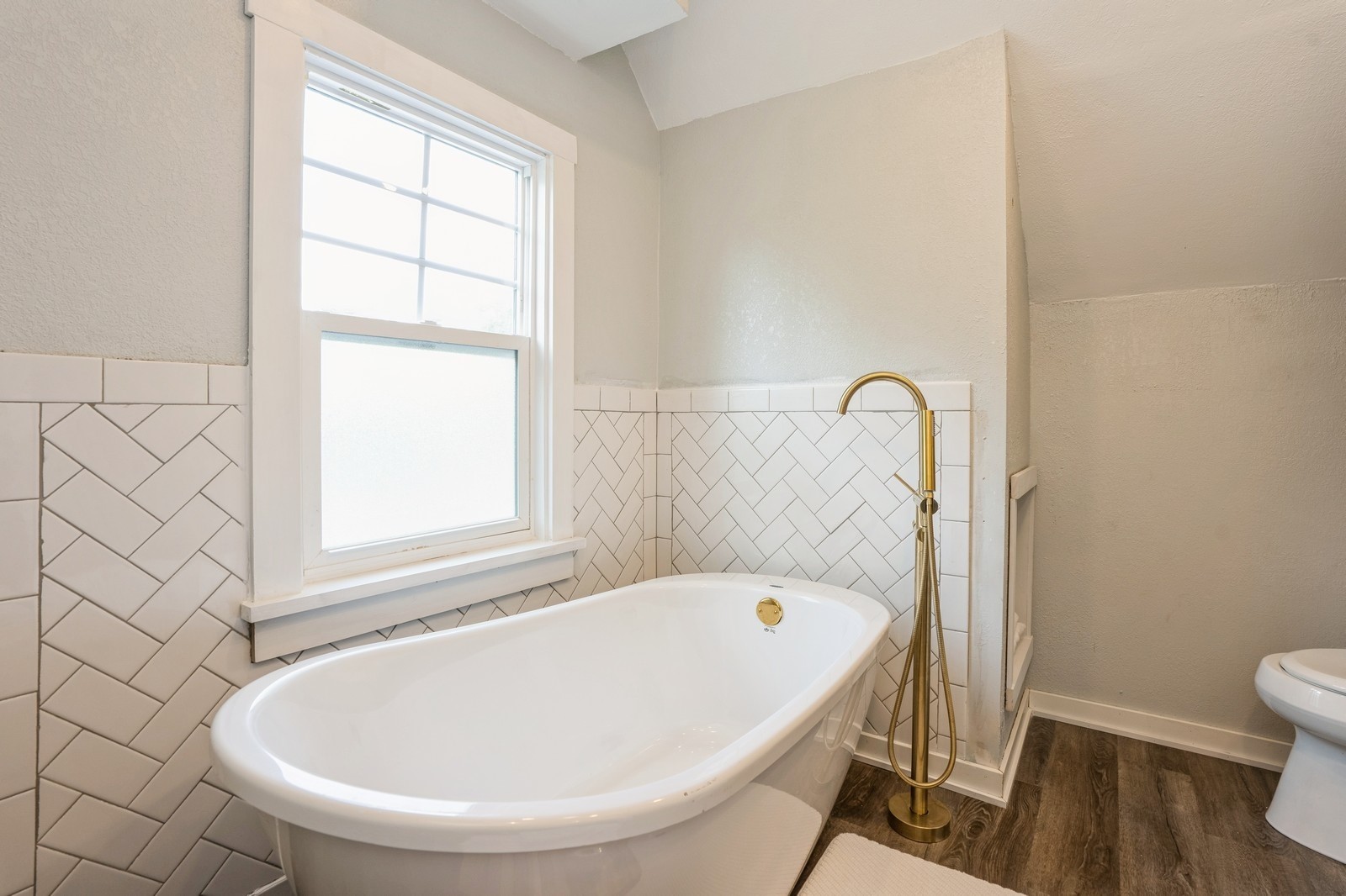 140 N 7th Street, Carlisle, Iowa image 30
