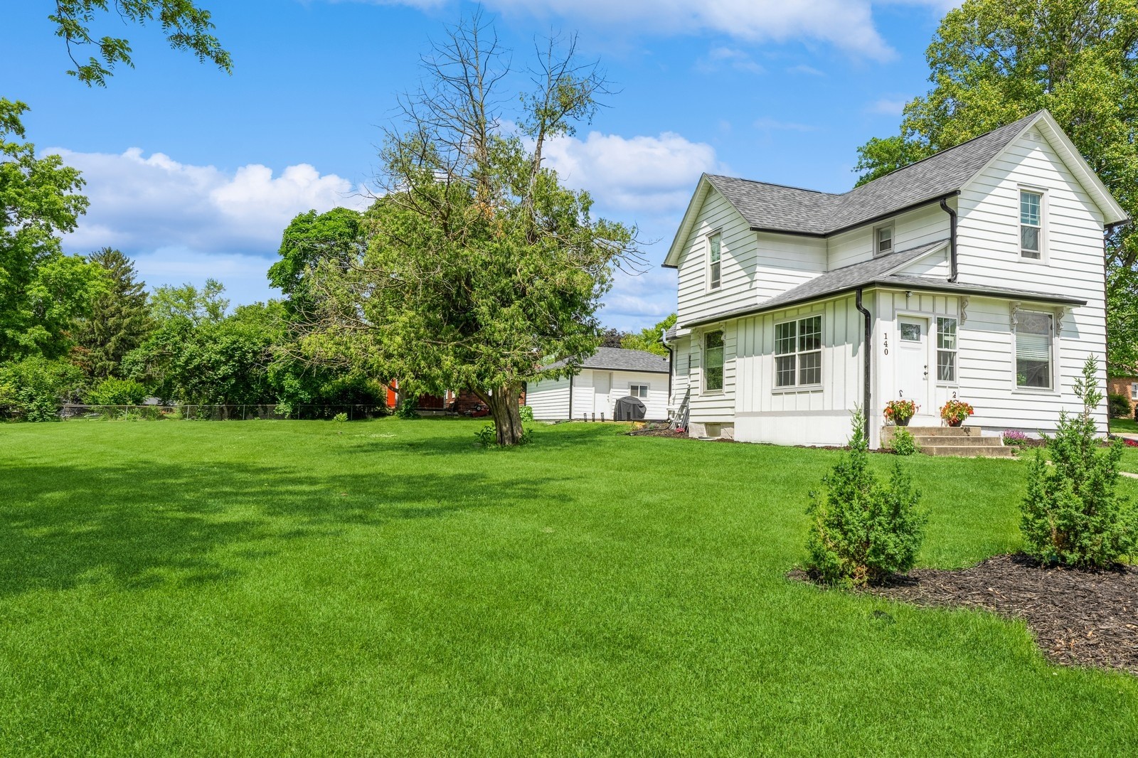 140 N 7th Street, Carlisle, Iowa image 3