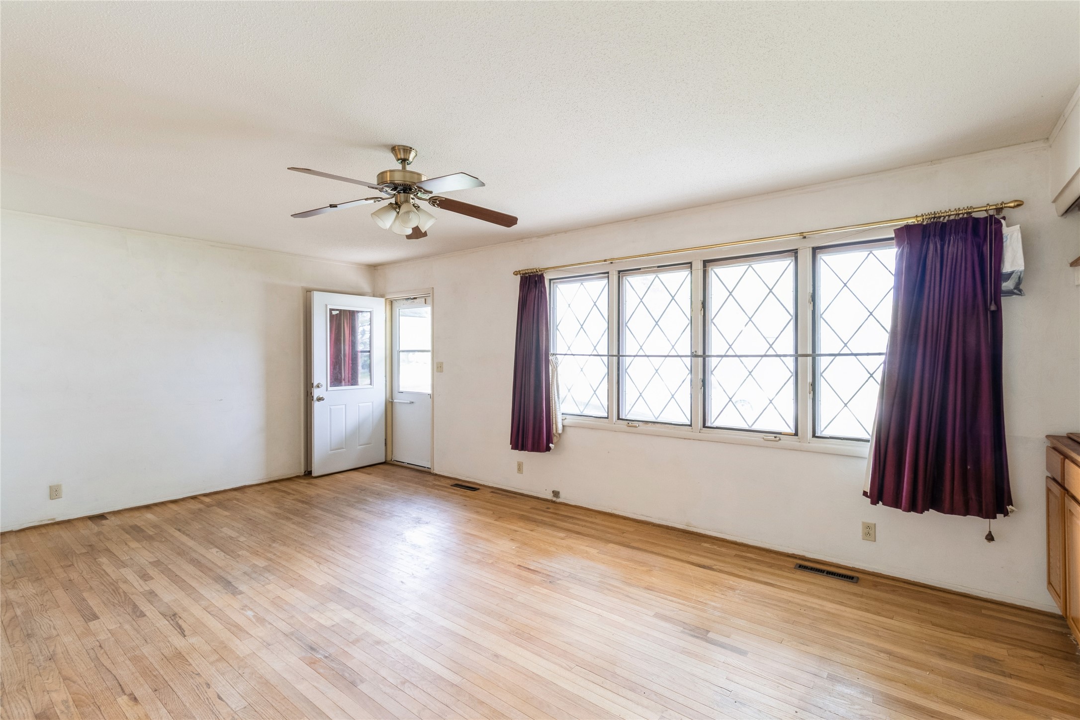 2110 S 5th Street, Marshalltown, Iowa image 4