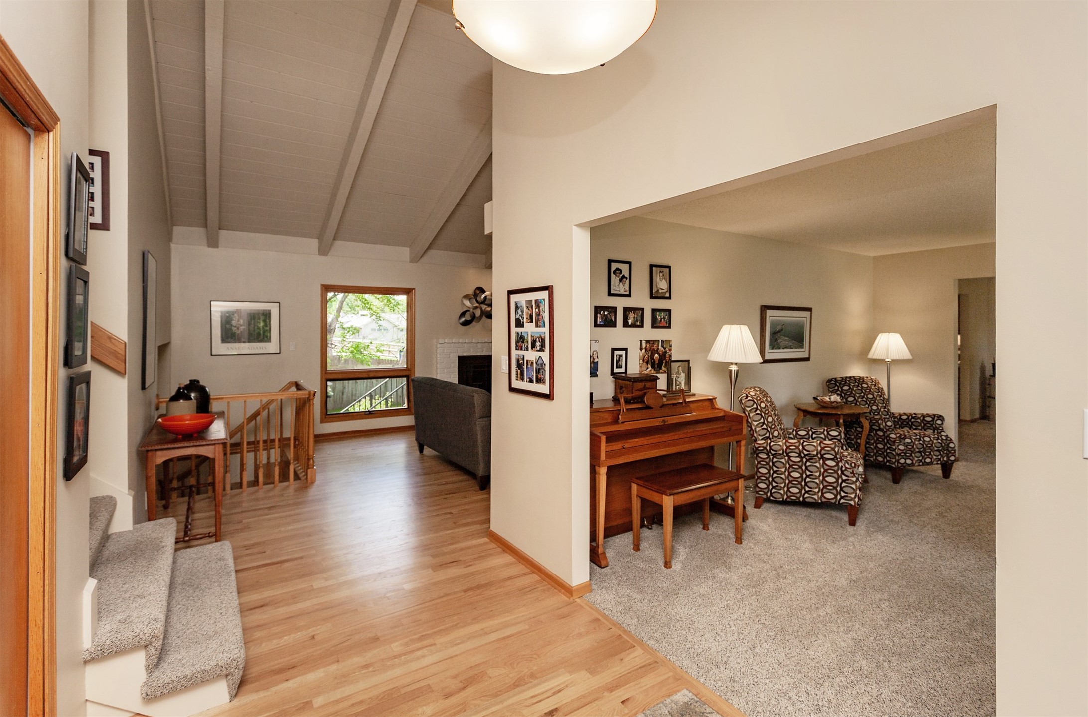 10856 Hazelwood Drive, Clive, Iowa image 4