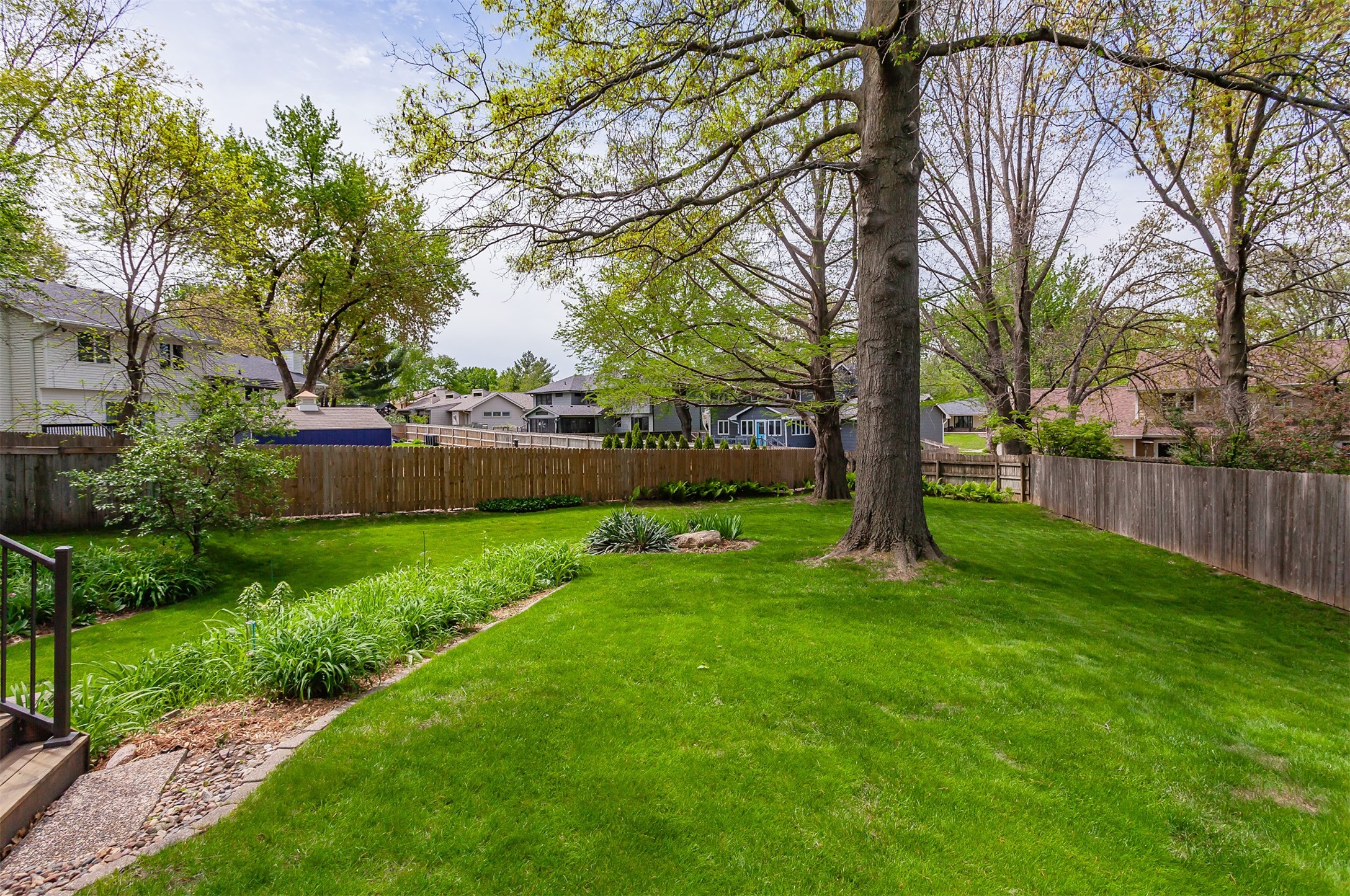 10856 Hazelwood Drive, Clive, Iowa image 33