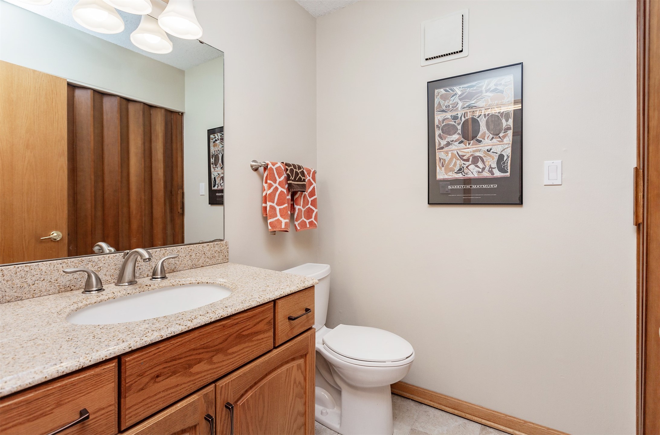 10856 Hazelwood Drive, Clive, Iowa image 20