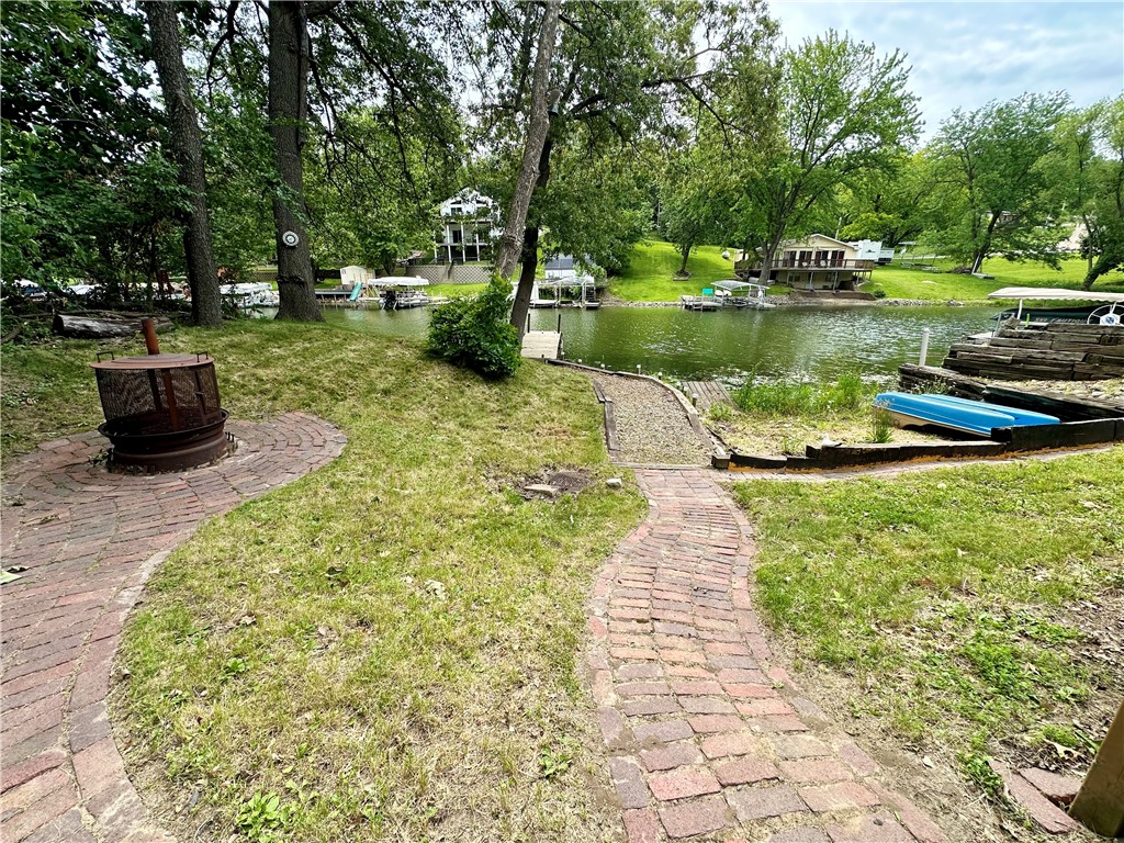 1126 Lakeshore Drive, Brooklyn, Iowa image 3