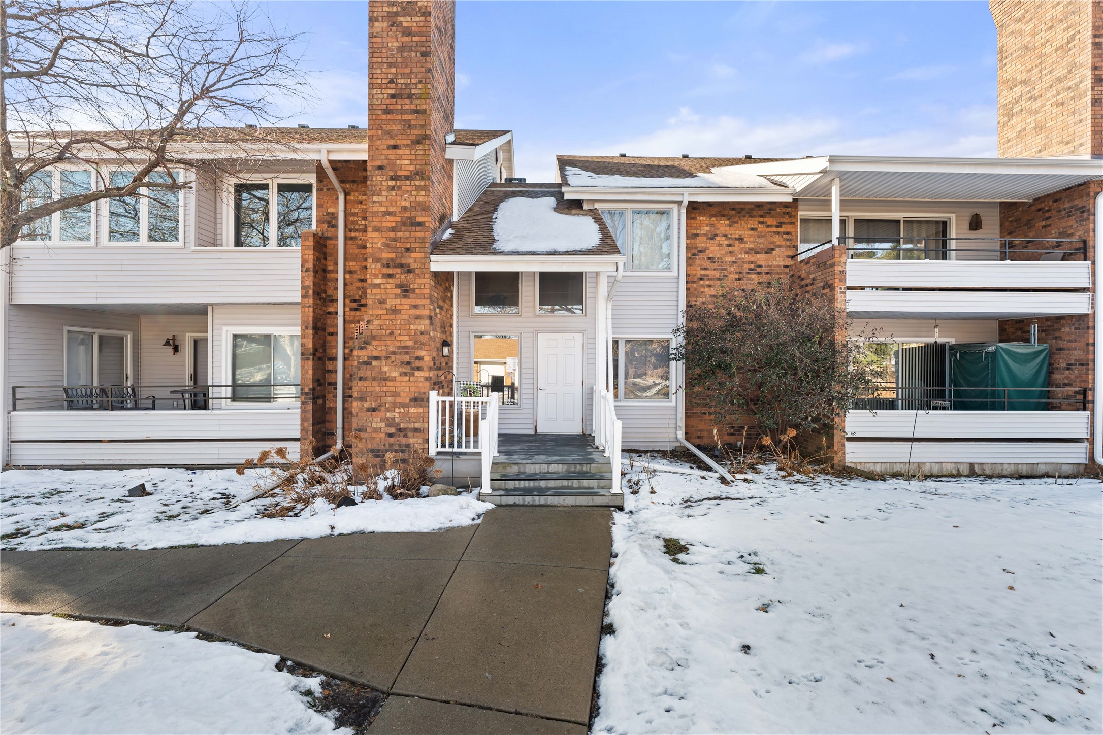 1100 50th Street 1105