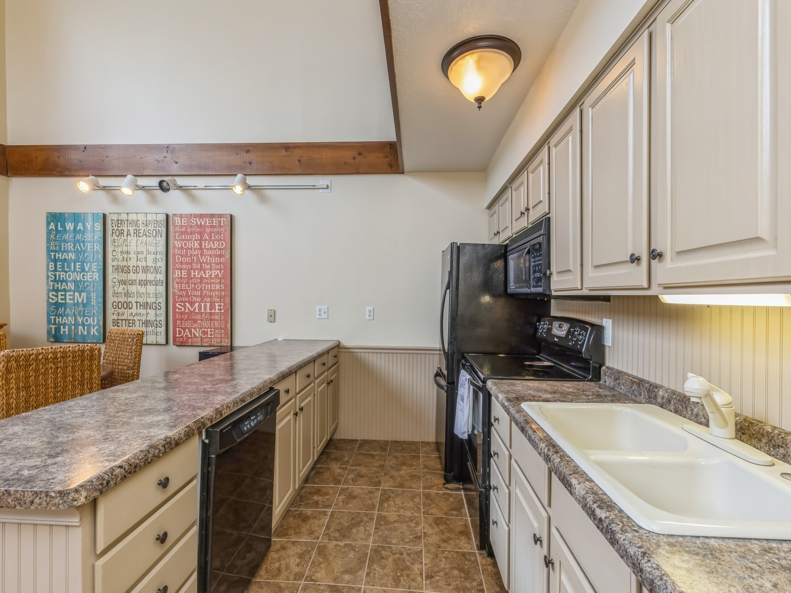 193 Cottage Lane, Montezuma, Iowa image 12