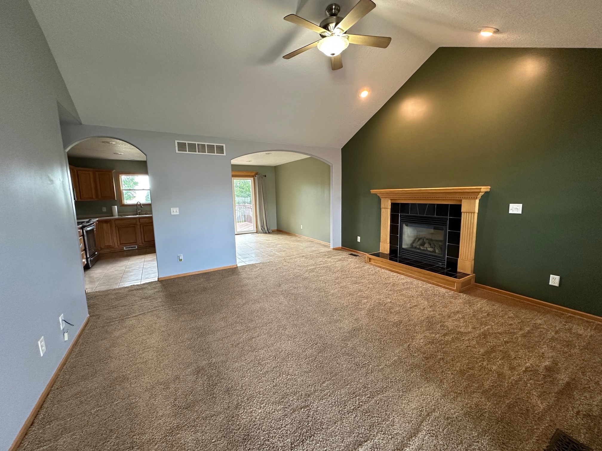 322 N 15th Avenue, Winterset, Iowa image 2