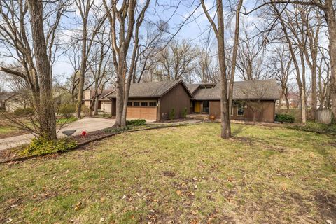 Homes For Sale - 956 55th Street<br/> West Des Moines, IA 50266