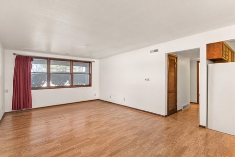 Condo For Sale - 7815 Douglas Avenue #108<br/> Urbandale, IA 50322