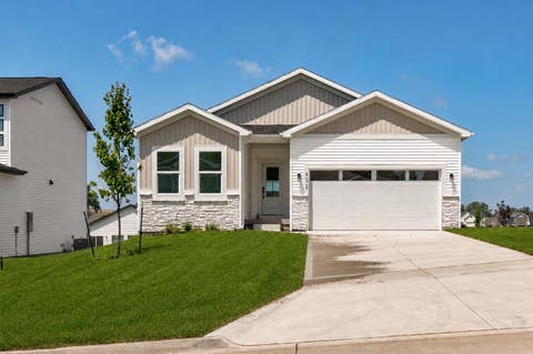 Apartment For Sale - 432 Napoli Avenue<br/> West Des Moines, IA 50266