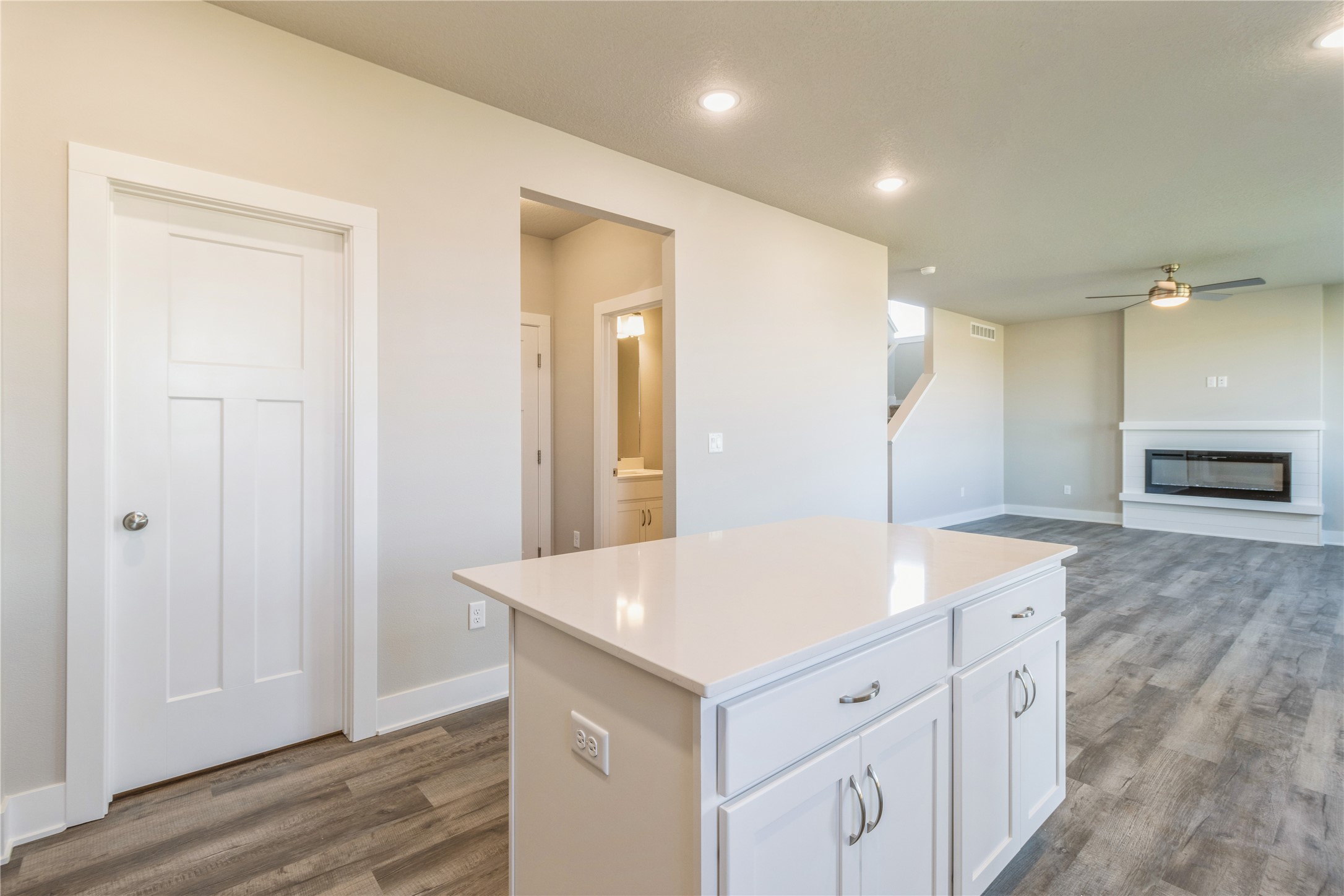 17147 Plum Drive, Urbandale, Iowa image 12