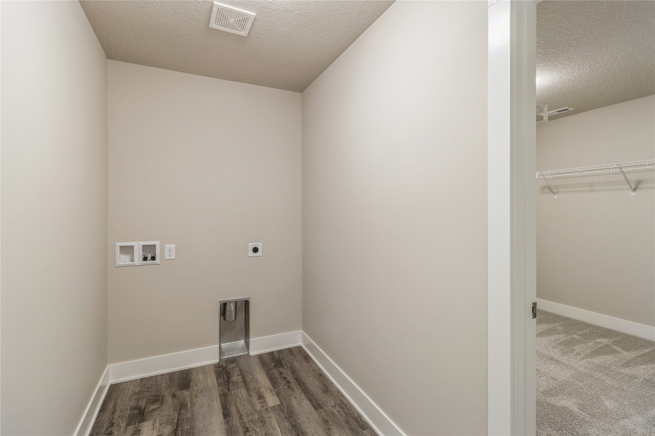 17147 Plum Drive, Urbandale, Iowa image 28