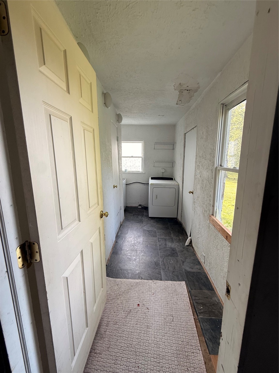 303 S Station Street